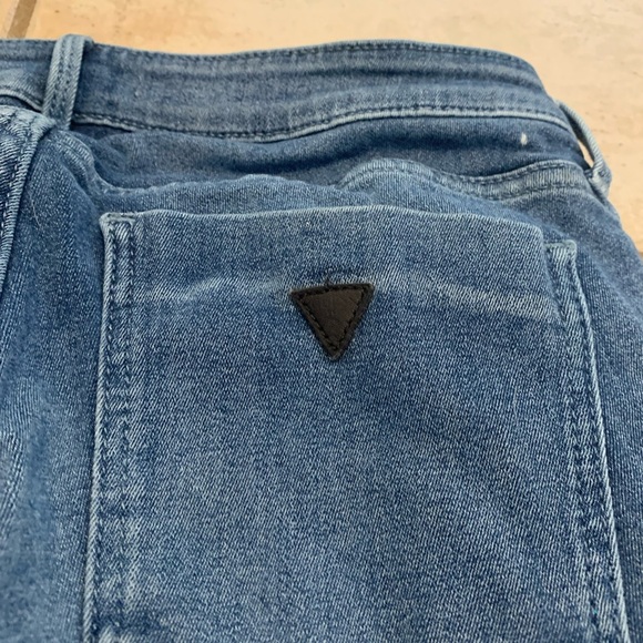 Guess Los Angeles Mid-Rise Skinny Jeans - Size 30 - Picture 2 of 9